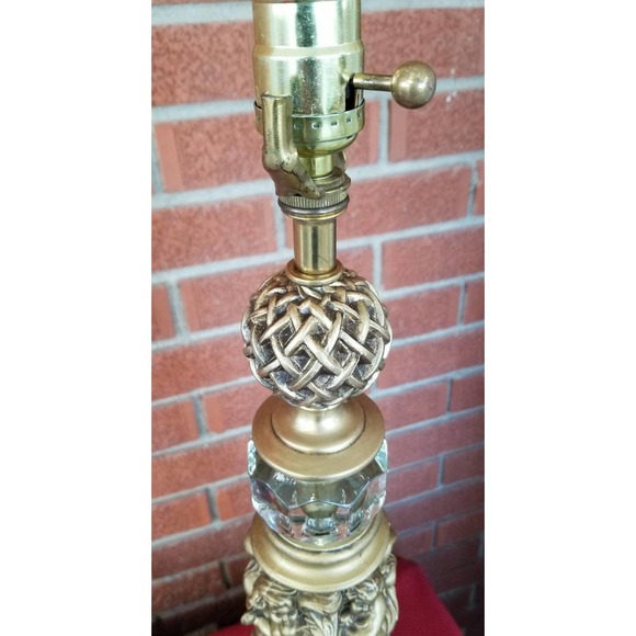 Hollywood Regency Style Cast Brass Putti Cherub Table/Buffet Lamp - Picture 5 of 6